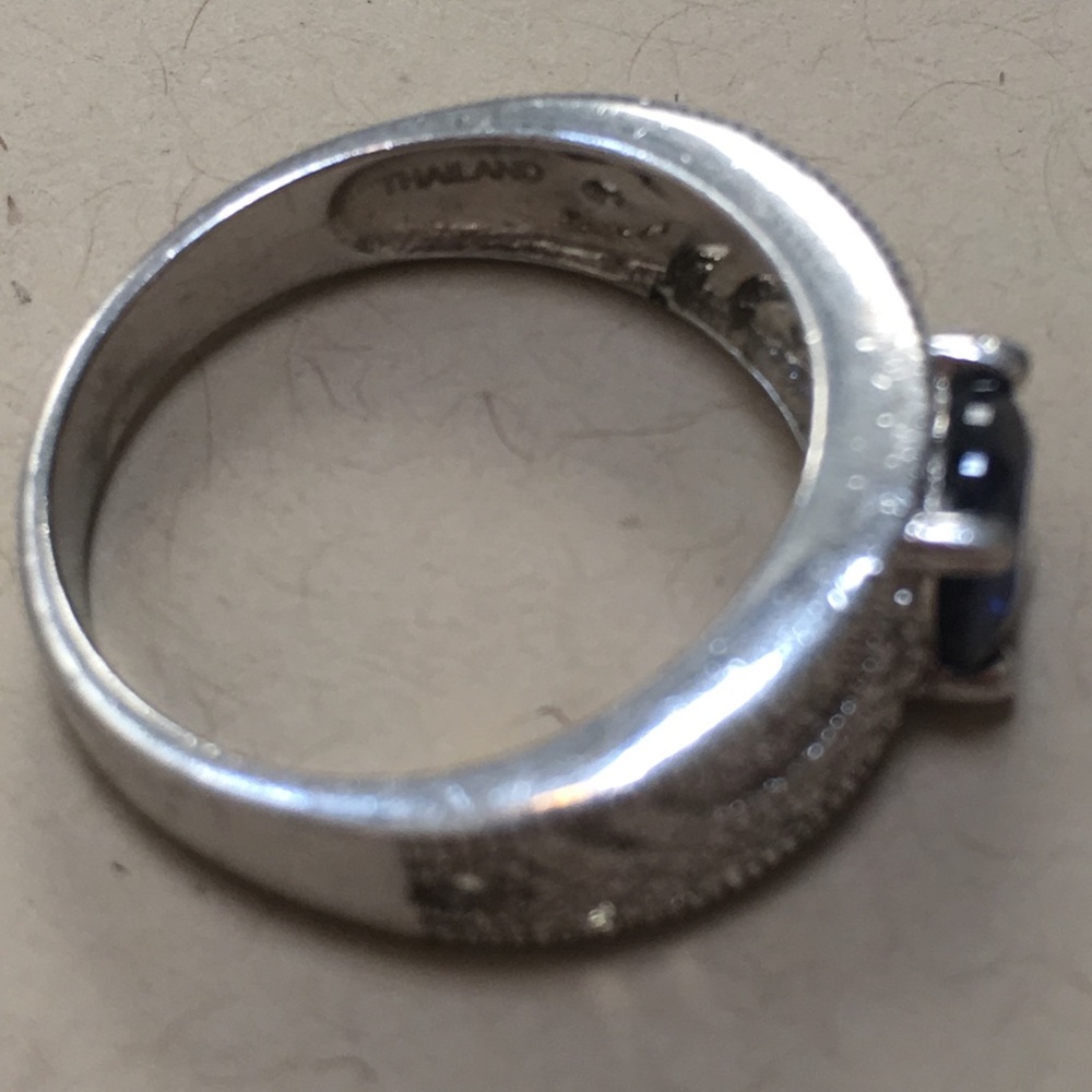Sapphire & Diamond Ring - Picture 6 of 8